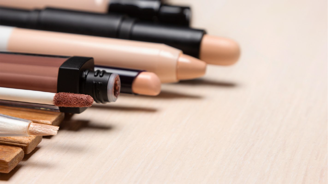 Concealer auftragen